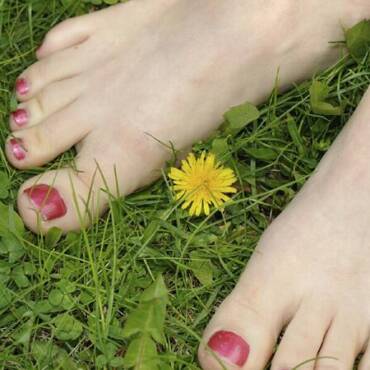 Is Olive Oil Beneficial for Toenail Health?